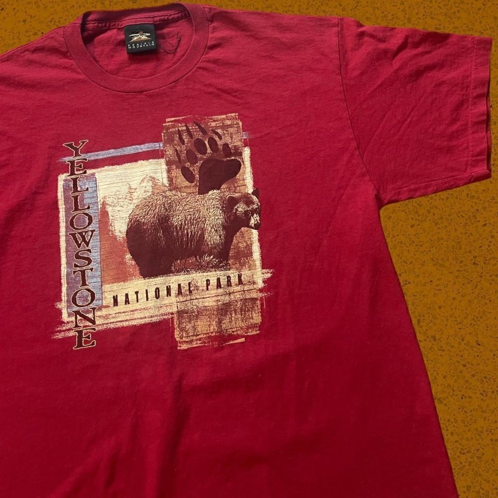 Vintage Yellowstone National Park Tourist Shirt - Picture 2 of 6